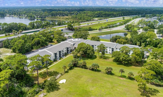 Find your perfect fit at King's Reserve Sanford aerial apartment view